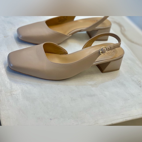 Naturalizer JAYLA Women Size 10M excellent condition perfect bottom clean - Picture 2 of 9